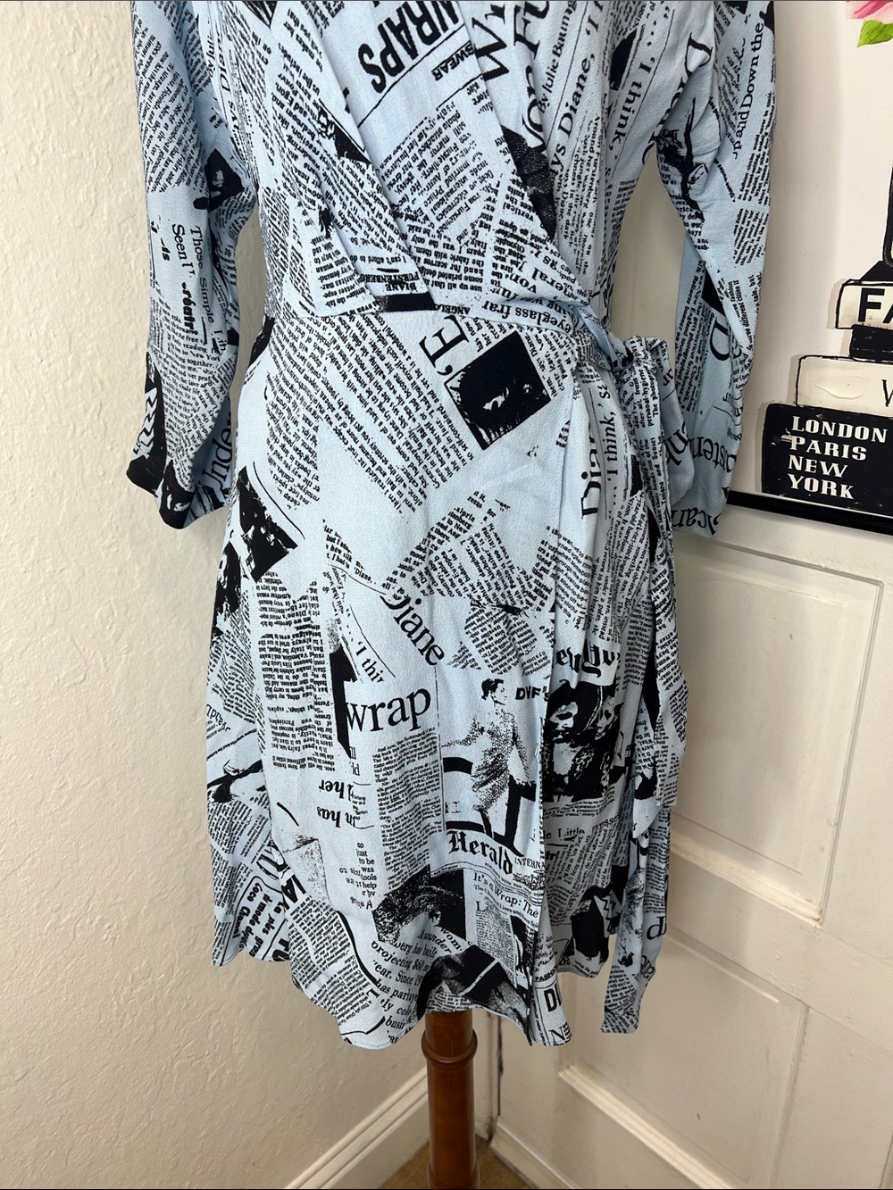 Diane Von Furstenberg Light Blue and Black Newspaper Print Wrap Dress - Picture 6 of 9
